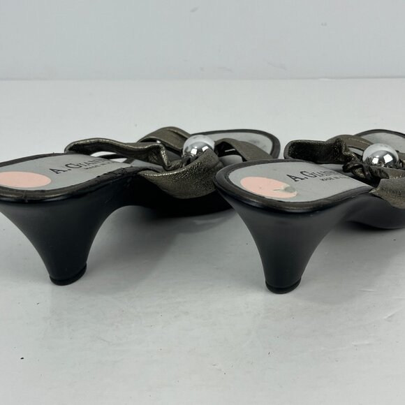 A. Giannetti Heeled Sandals Size 6.5 Beige Silver Leather Almond Open Toe - Picture 4 of 6